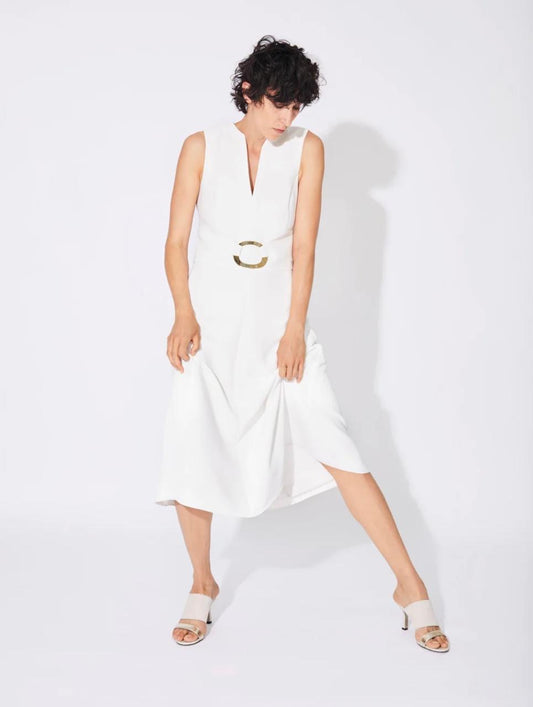 Robe trapeze en crep blanc en boucle bijoux